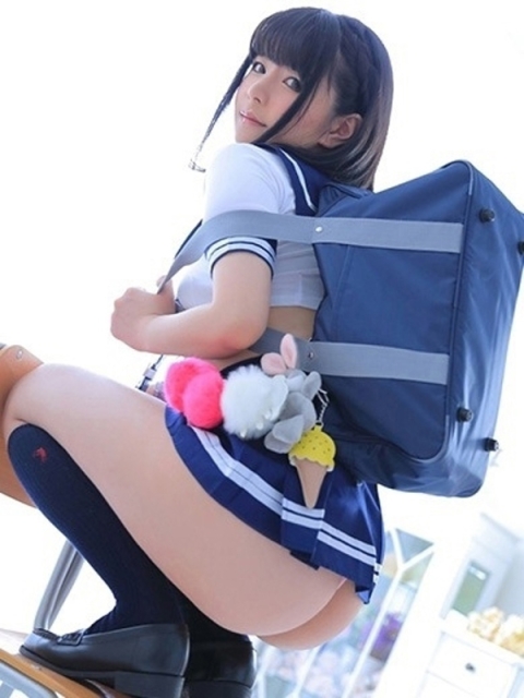 なるせ【魅惑のおっぱい】5