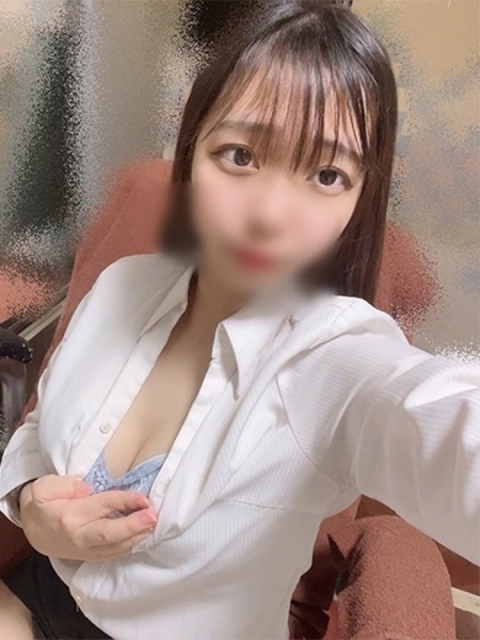 ゆん【ロリカワ巨乳っ娘♡】3